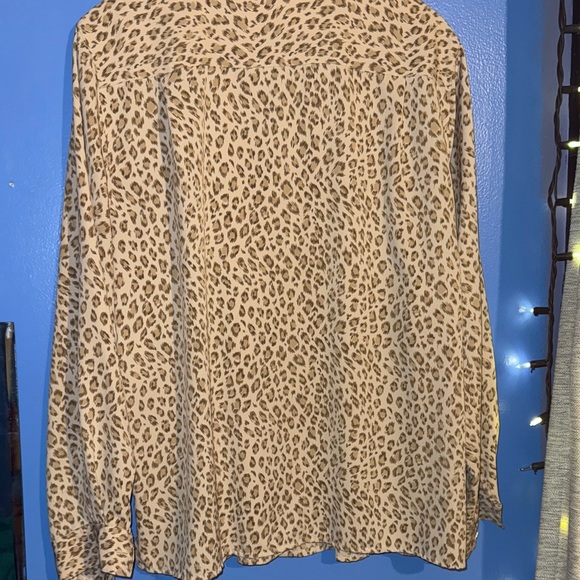 🐆🐆🐆Alfred Dunner Tan Leopard Print Blouse - Picture 12 of 12